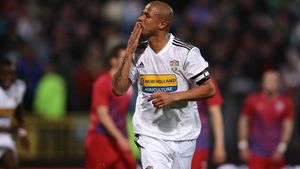 L-a ratat pe Wesley, dar acum duce un alt război în numele brazilianului!** Pactul făcut de Becali cu Porumboiu de teama CFR-ului: "Pregătește el ceva"