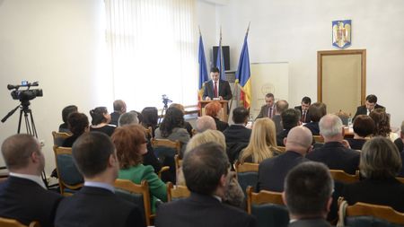 Procurorii descind din nou în fotbalul românesc: au luat la verificat facturile emise de firma unui celebru impresar și creanțele cesionate din drepturile TV de un club din Superligă! EXCLUSIV