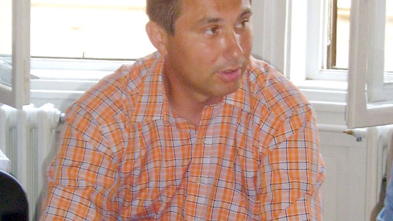 „Pleacă de la club!"