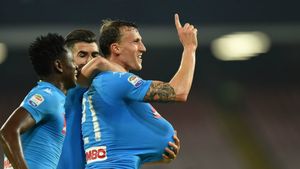 "Lipsește doar anunțul oficial". Presa din Italia spune ce se întâmplă cu Vlad Chiricheș. Napoli i-a decis soarta