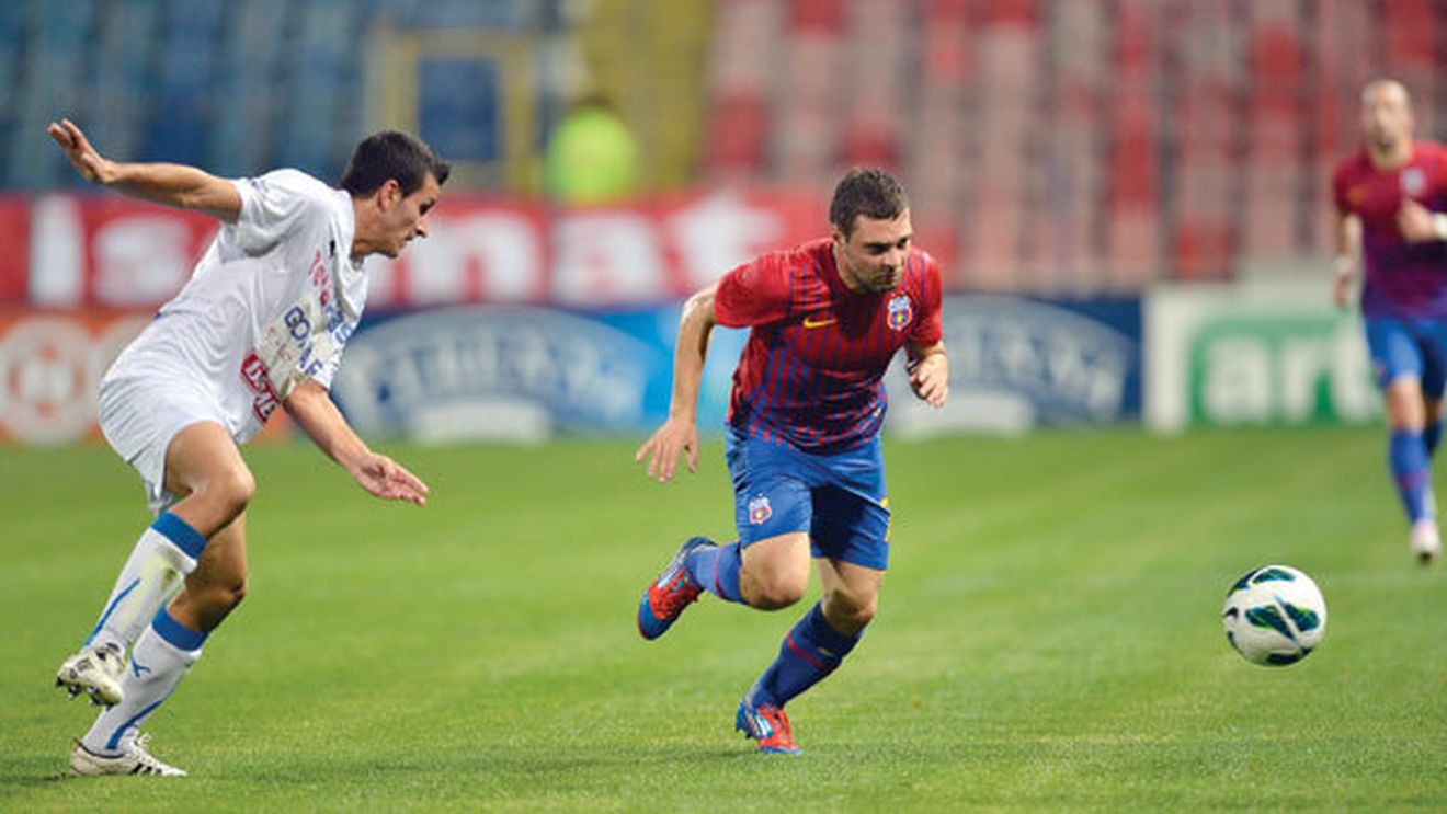 Amănuntul care îl trădează pe Reghe: "A insistat pentru asta!"** Antrenorul a cerut special schimbarea, Becali s-a conformat. Ce îi așteaptă pe englezi