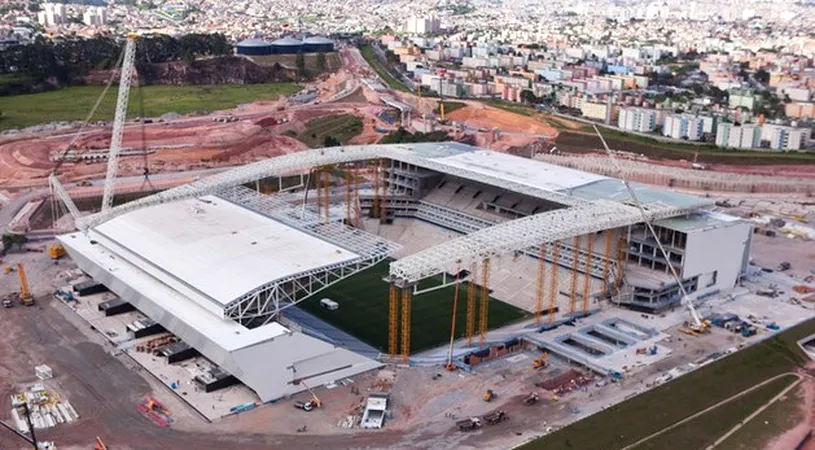 Un muncitor a murit după ce a căzut de la o înălțime de opt metri, la stadionul din Sao Paulo