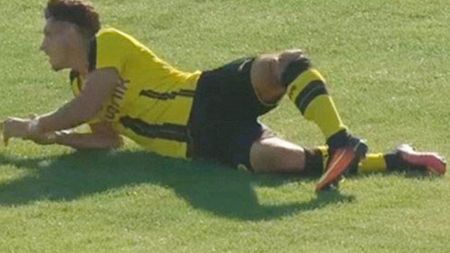 Un jucător al Borussiei Dortmund s-a retras la doar 21 de ani! A suferit cea mai gravă accidentare la genunchi: "Totul este rupt, secționat, distrus" | VIDEO
