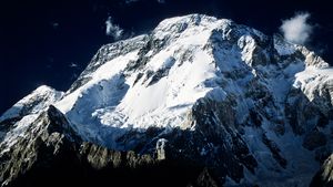 Un alpinist român a murit după ce a căzut în timp ce escalada masivul Mont Blanc