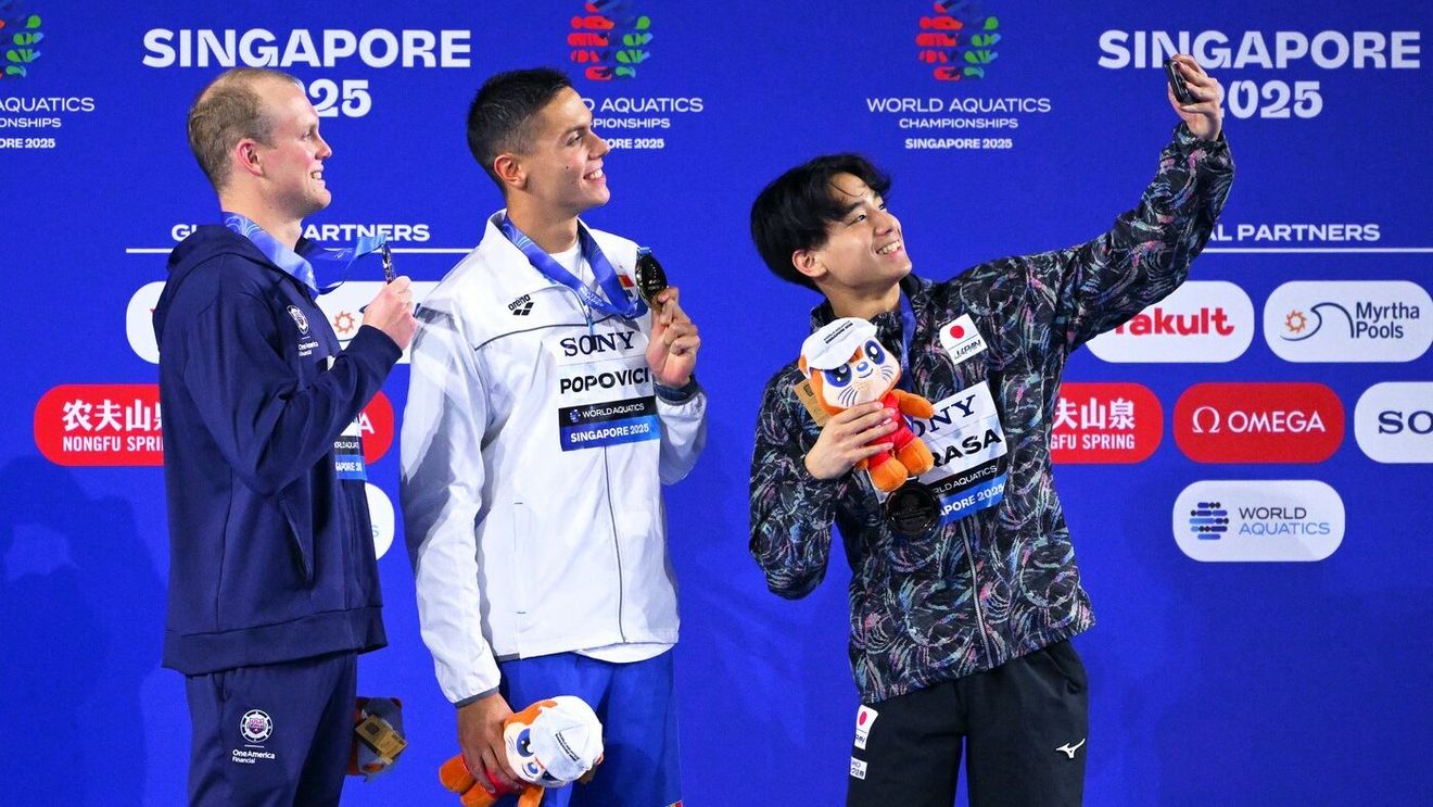 „Monstruos”. Francezii sunt la picioarele lui David Popovici după aurul din Singapore