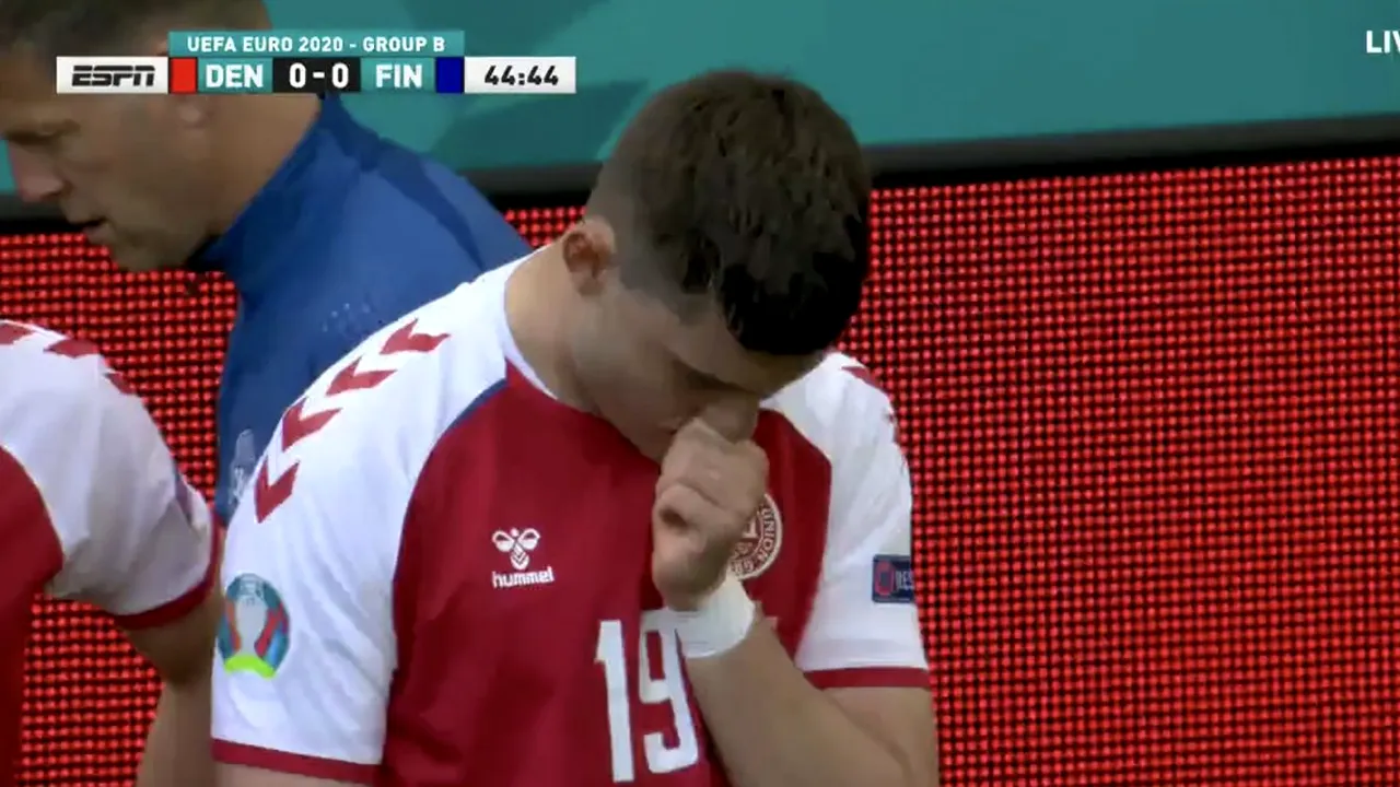 Momente cumplite la Copenhaga! Christian Eriksen s-a prăbușit pe gazon în meciul cu Finlanda! Colegii au izbucnit în lacrimi FOTO