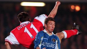 Petrescu nu e patriot: "Țin cu Chelsea în meciul cu CFR Cluj"