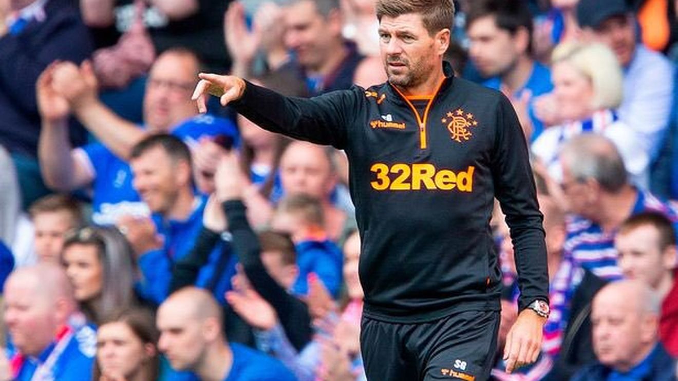 Cum l-a impresionat Steven Gerrard pe un jucător român: „A fost singurul care a rămas acolo special pentru noi”