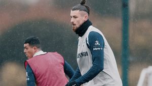 E gata cu transferul lui Radu Drăgușin la AS Roma! S-au terminat negocierile