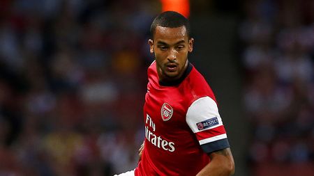 Theo Walcott va lipsi încă două săptămâni de pe teren