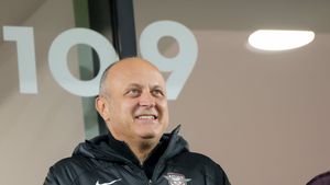 „Îi dădeam 3.000 de euro lui Bocciu”. Dan Şucu a primit sfatul să plătească galeria pentru a avea linişte la Rapid