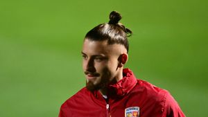 Radu Drăgușin, decizie majoră legată de viitorul la Tottenham. A părăsit-o pentru a sta împreună cu femeia pe care o iubește