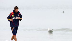 "Mă simt mai motivat** cu Chivu și Rădoi alături, la națională!"