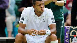 Jo-Wilfried Tsonga a abandonat în turul doi la Wimbledon