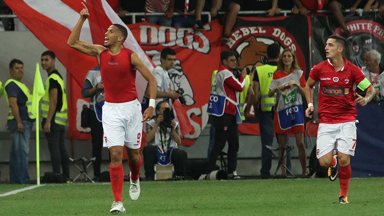 Golul lui 'a furat' victoria echipei lor, spaniolii sunt la picioarele lui Rivaldinho! Curg laudele pentru jucătorul lui Contra în principalele publicații din Spania