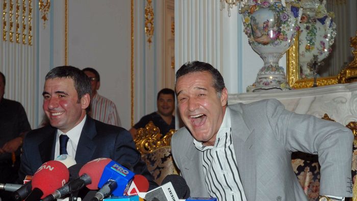 Adevărul dur despre cum e, de fapt, relația naș-fin între Gică Hagi și Gigi Becali: „Se văd doar la nunți. S-a dus apropierea”