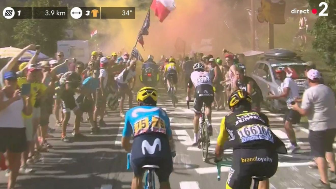 Tensiuni tot mai mari în Turul Franței, șeful competiției îndeamnă la calm. "Dacă bunicul meu ar concura pentru Team Sky, ar putea ieși campion!" Echipa britanică a fost comparată cu "un șarpe cu două capete"