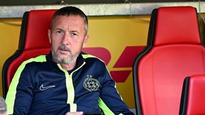 Două nume surpriză la FCSB: l-au uluit pe Meme Stoica! S-au ales cu toate laudele președintelui roș-albaștrilor