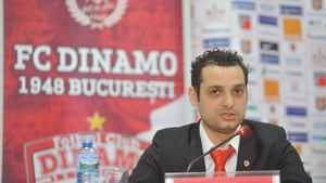 Teja debutează pe banca lui Dinamo contra Pandurilor: "Cupa Ligii este un obiectiv important pentru noi"