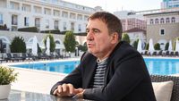 Un turist din Canada, DEZGUSTAT de ce a găsit la hotelul lui Gică Hagi din Mamaia: „Miroase urât!”