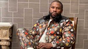 Cum arată conacul lui Mayweather de 25.000.000 de dolari. Are 6 dormitoare, 9 băi și o piscină somptuoasă în mijlocul grădinii