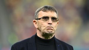 Eugen Neagoe, lucrat de favoritul său la meciul Farul - Universitatea Craiova! Cum a ajuns antrenorul oltenilor să piardă pe mâna fotbalistului pe care a pariat în fața lui Mihai Rotaru | SPECIAL