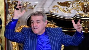 Gigi Becali a "furat" deviza giuleştenilor: "Noi suntem singuri împotriva tuturor în play-off. Dar vine Dumnezeu şi bagă mâna Lui"