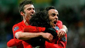 VIDEO / Berbatov aduce victoria lui Manchester United la Bolton în minutul 90!