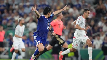 Istvan Kovacs a luat decizia. Tot stadionul a huiduit, deşi era obligat să facă asta!