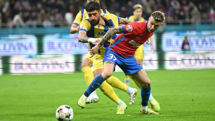 OUT de la FCSB după 45 de minute! Gigi Becali n-a mai suportat și l-a scos la pauză pe Tavi Popescu