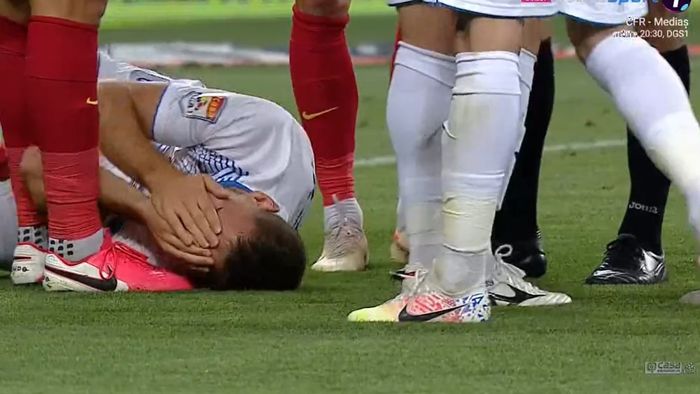 Andrei Vlad, încă o gafă prin care își îngroapă echipa! A fost aproape să-l desfigureze pe Elvir Koljic! Cum a obținut Craiova al doilea penalty cu FCSB | FOTO