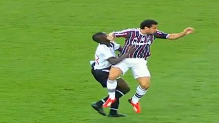 VIDEO Fred și-a primit pedeapsa pentru această lovitură brutală cu cotul! Ce suspendare a primit