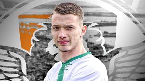 O echipă din Liga 3 a vândut un jucător la Venezia FC, nou-promovată în Seria A! Fundașul central are numai 15 ani, dar i-a impresionat pe italieni cu înălțimea sa