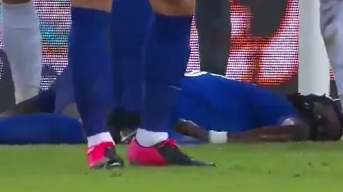 Răzvan Lucescu, momente de panică la meciul lui Al Hilal. Gomis a leșinat pe teren la meciul cu Al Ahli | VIDEO