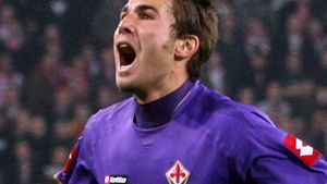 "Mi-ar fi plăcut să joc alături de Antognoni, aș fi marcat mult mai multe goluri!"** Vezi noul obiectiv al lui Mutu