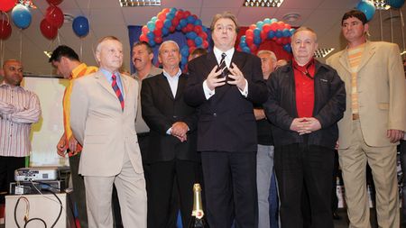 "Dacă nu faceți cum zic, milițienii ăștia ne vor măcelări toată viața". Povestea mai puțin știută despre Vadim Tudor. Ce a făcut la o finală a Cupei, contra lui Dinamo