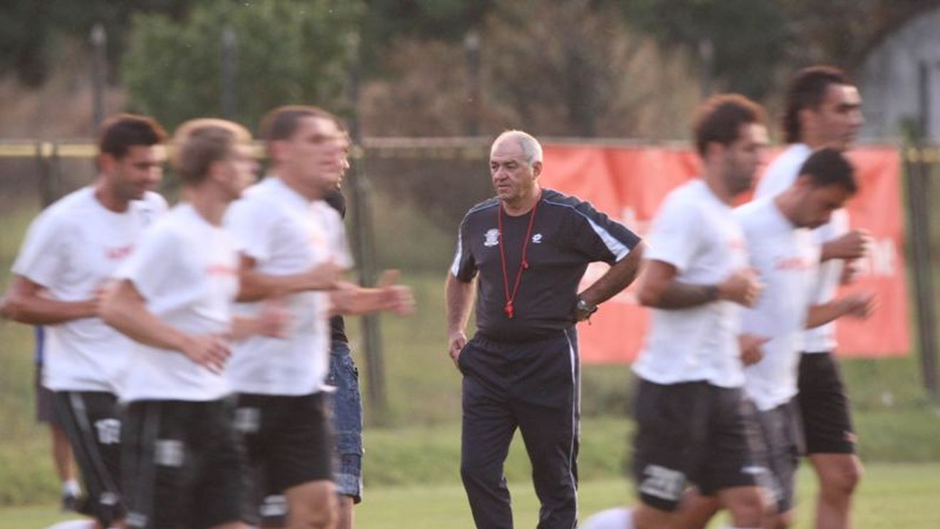 Hizo, fericit că Bozovic este indisciplinat!** VEZI DE CE!