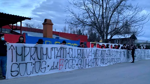 Suporterii FCSB, prima „bombă” în războiul cu rivalii de la Dinamo: „Socios ddB? Ce glumă! Program impostori” Ironii acide înaintea derby-ului din Cupă FOTO & VIDEO