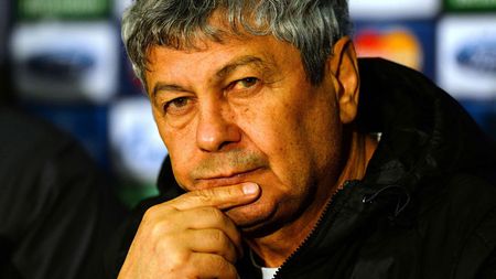 Momentul de reculegere dinaintea partidei Șahtior - Plzen i-a provocat un zâmbet amar lui Mircea Lucescu