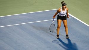 Rogers Cup | Bianca Andreescu, puternică la revenirea în circuit, sub privirile părinților. "Vorbeam prin mesaje când am aflat că jucăm una împotriva celeilalte în primul tur. I-am spus: 'să facem spectacol' și exact asta am făcut"