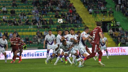 CE NE-BU-NI-E! FC Argeș a ratat un penalty cu Rapid, în minutul 90+10, la 2-2!