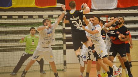 Dinamo a plecat ca din "tun" în play-off-ul Ligii Naționale de handbal masculin! "Câinii roșii" au zdrobit Constanța după un meci în care au înscris mai multe eurogoluri