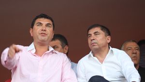 "Bonetti aproape o comisese cu Unirea!** Cei din lojă luaseră foc, nu le plăceau schimbările!"