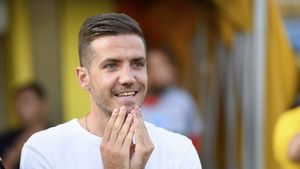 Dinu Gheorghe, dezvăluiri incredibile despre Alex Chipciu: „Nu se înțelegeau deloc și l-am dat împrumut!” Ce relație a avut Răzvan Lucescu cu campionul României | VIDEO EXCLUSIV ProSport Live