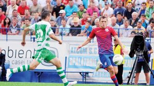 Stelistul Băjenaru a ținut Gazul în viață și lupta la titlu încinsă. "N-am luat primă nici de la Steaua nici de la noi. Țin pumnii Stelei"