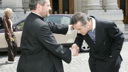 Acuzații de răpire, rasism, "valiza" și cazul Băcilă, "radiografiate" de israelieni!** Cum este descris Gigi Becali