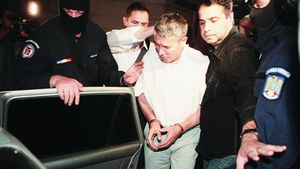 Încă 60 de zile de arest pentru Avram!** "Incredibil! Nu au nimic, nicio probă!"