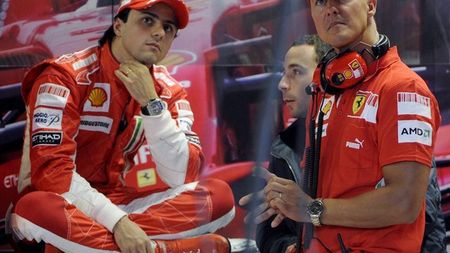 Michael Schumacher nu mai revine! În locul lui Massa va participa Luca Badoer