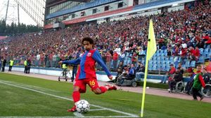 Ce mai face Elton, fotbalistul numit „circar” de către Gigi Becali? S-a inspirat de la Gheorghe Hagi