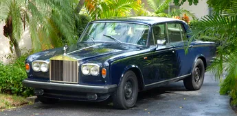 Povestea care a lăsat SUA mută de uimire. I-au făcut cadou la pensionare un Rolls-Royce